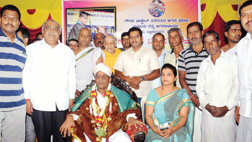 Ch’Hill Temple Head Priest Shashishekar Dixit feted